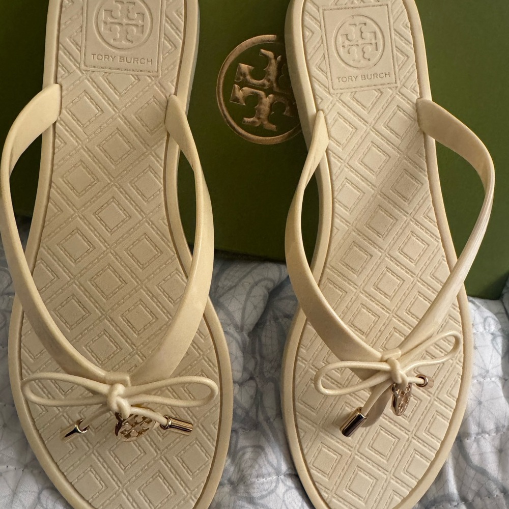 Tory Burch Beige Sandals with Gold Accents